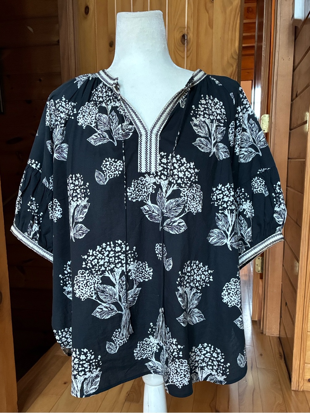 Cotton dark floral puff sleeve tropical print resort top - Picture 1 of 5